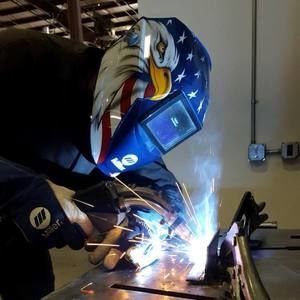 Meet your Posher, Carlos